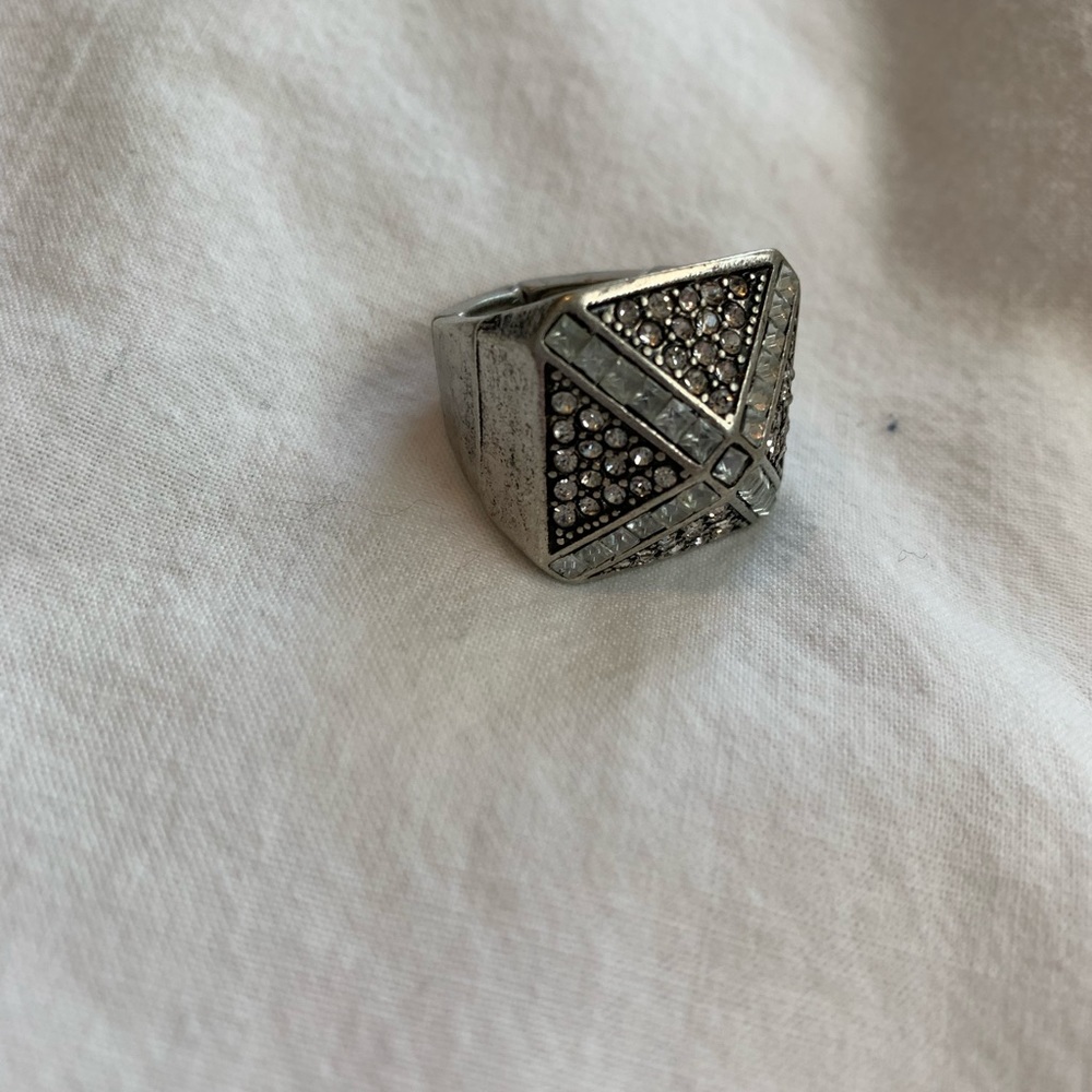 Statement Ring - Picture 3 of 3